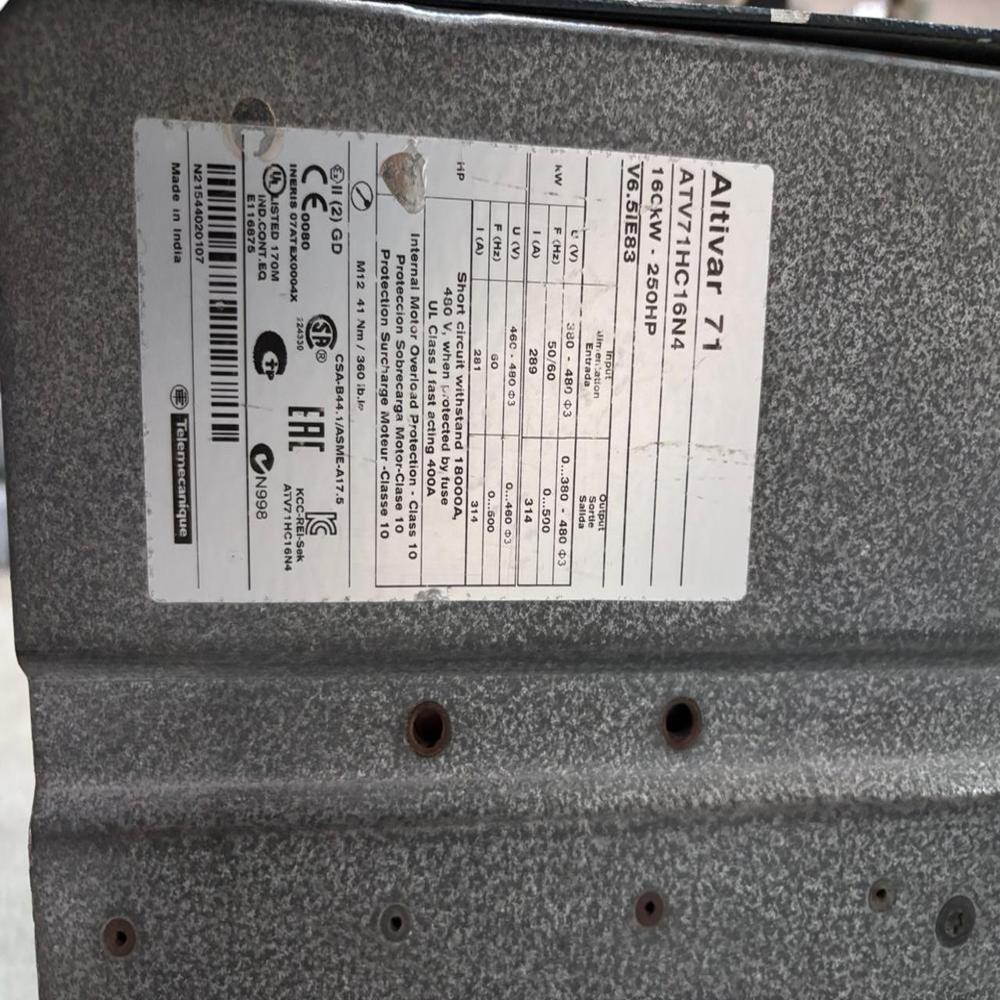 SCHNEIDER ALV71HC16N4 160KW - 250HP  AC DRIVES