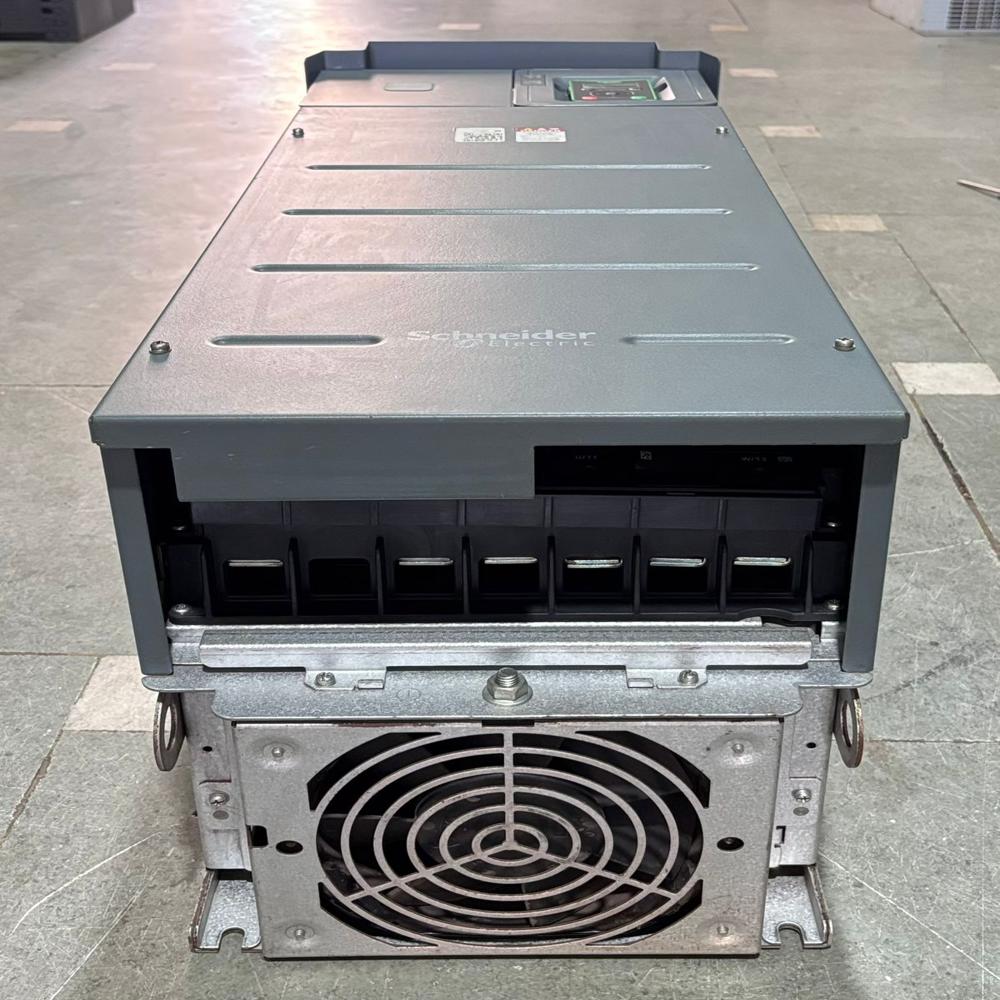 SCHNEIDER ATV610D90N4 90KW/125HP AC DRIVES