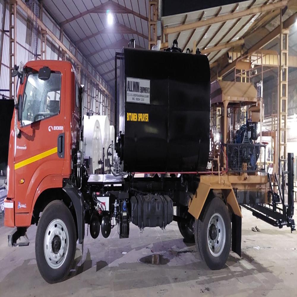 Tar Sprayer - Air Pressure: 8 Bar