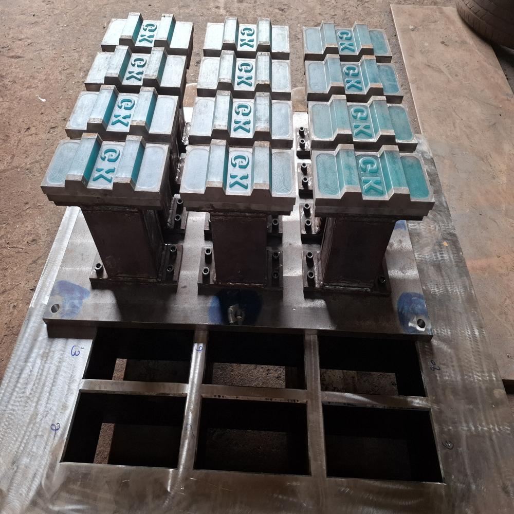 Steel fly ash brick mould