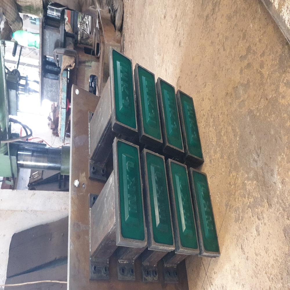 Steel fly ash brick mould