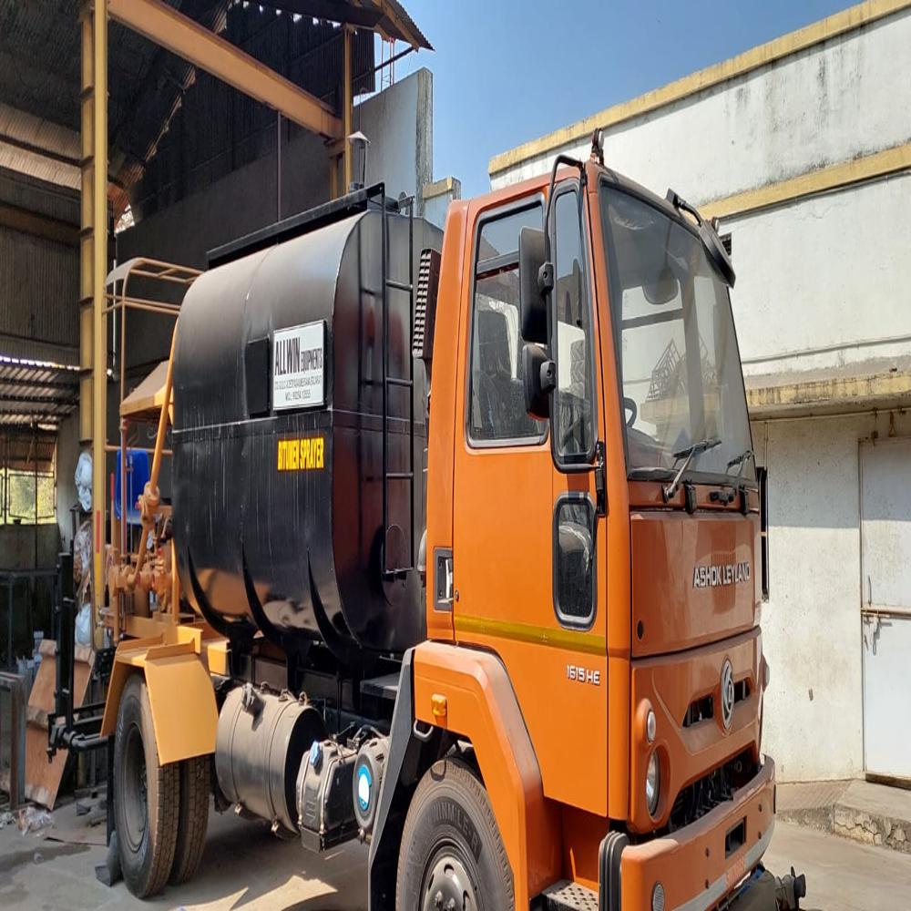 Bitumen Distributor