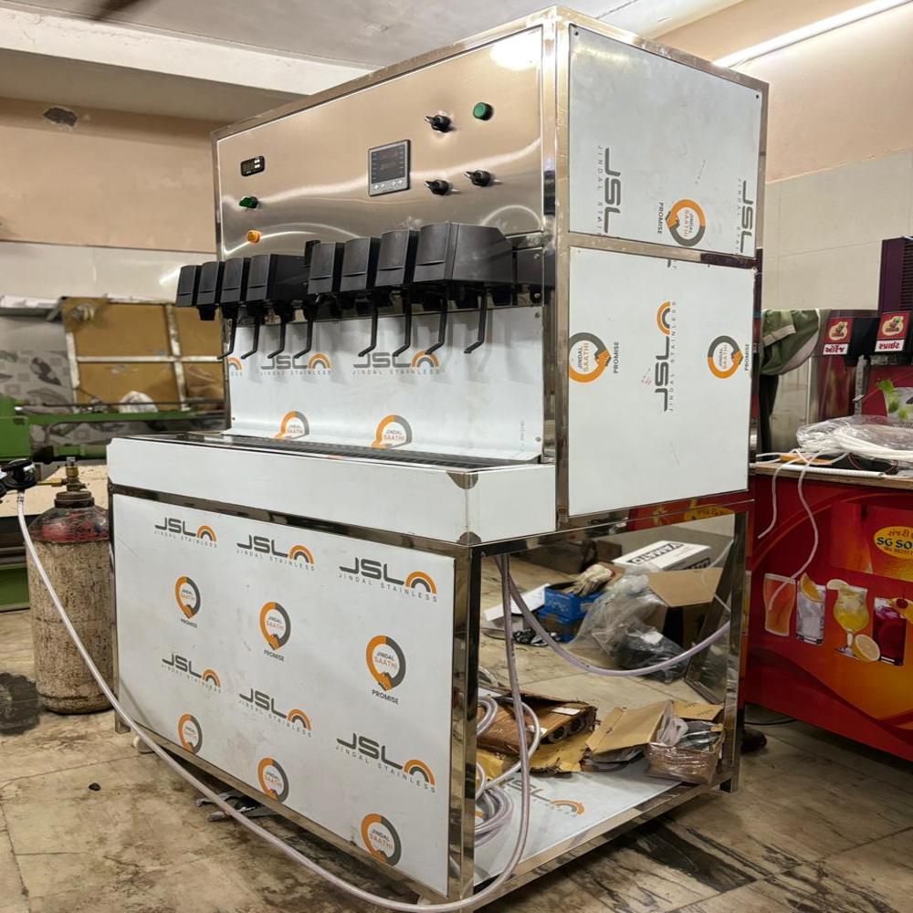 Multi flavor soda machine