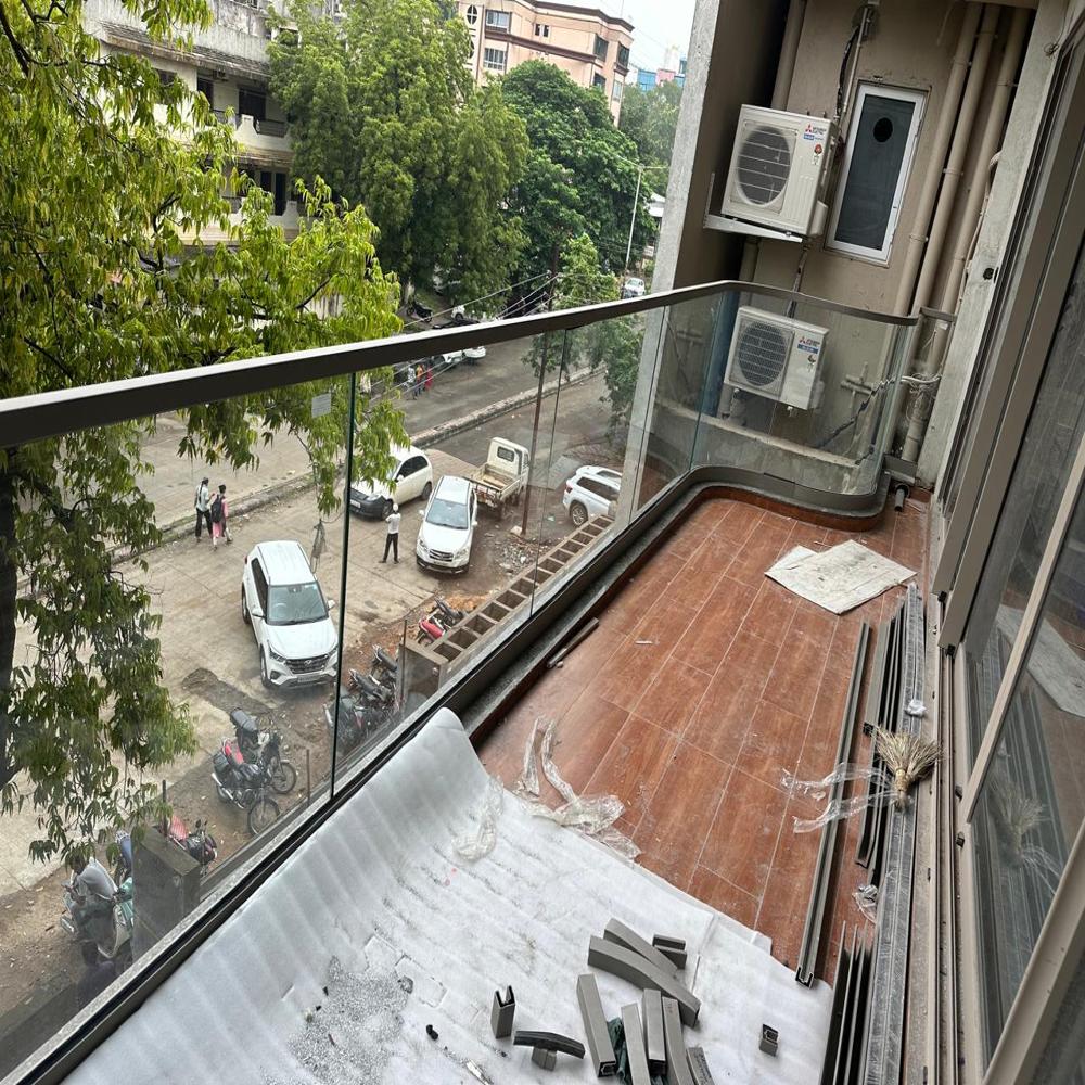 Glass Railing System - Color: Yellow