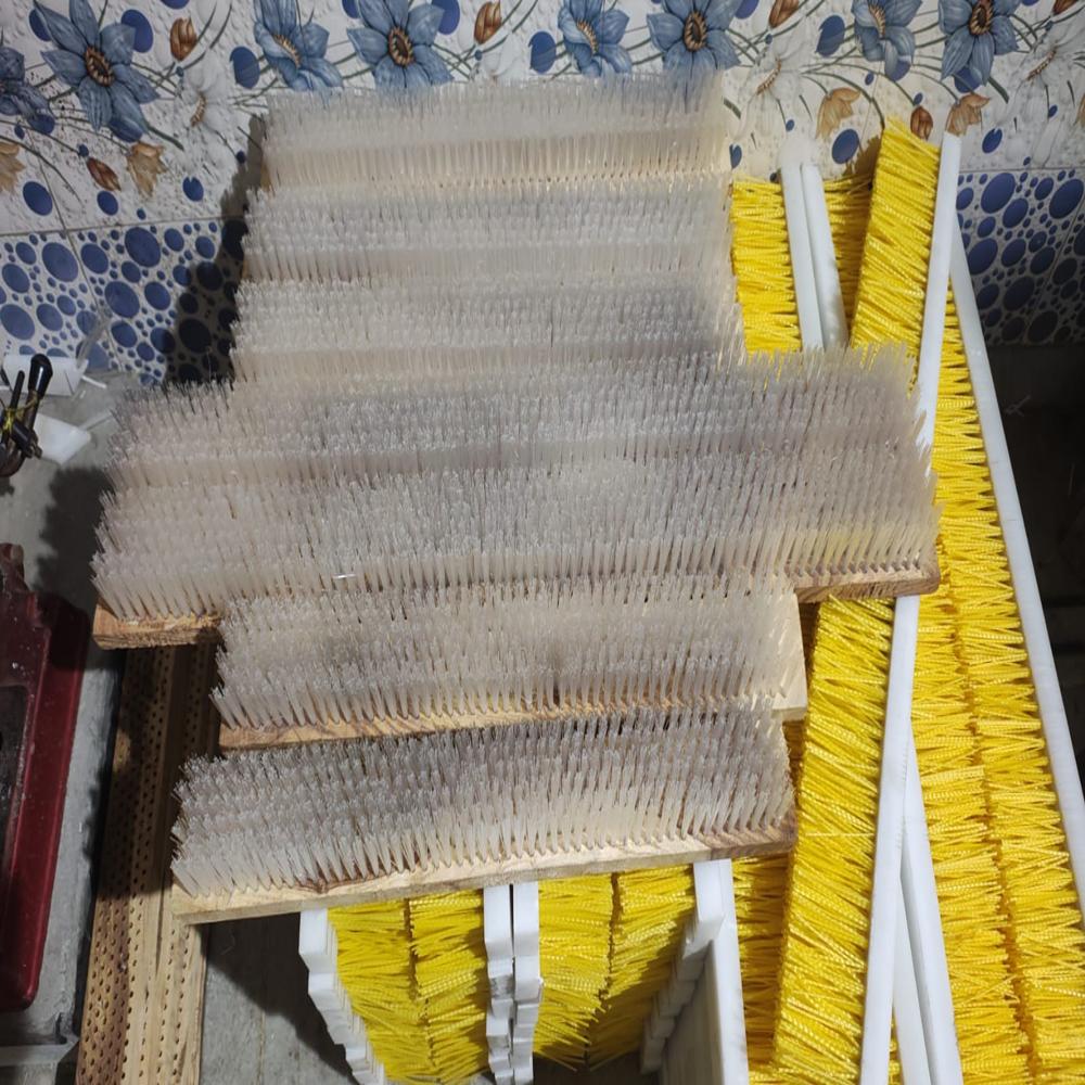 Triangle Turf Brush - Bristle Color: Grey And Yellow