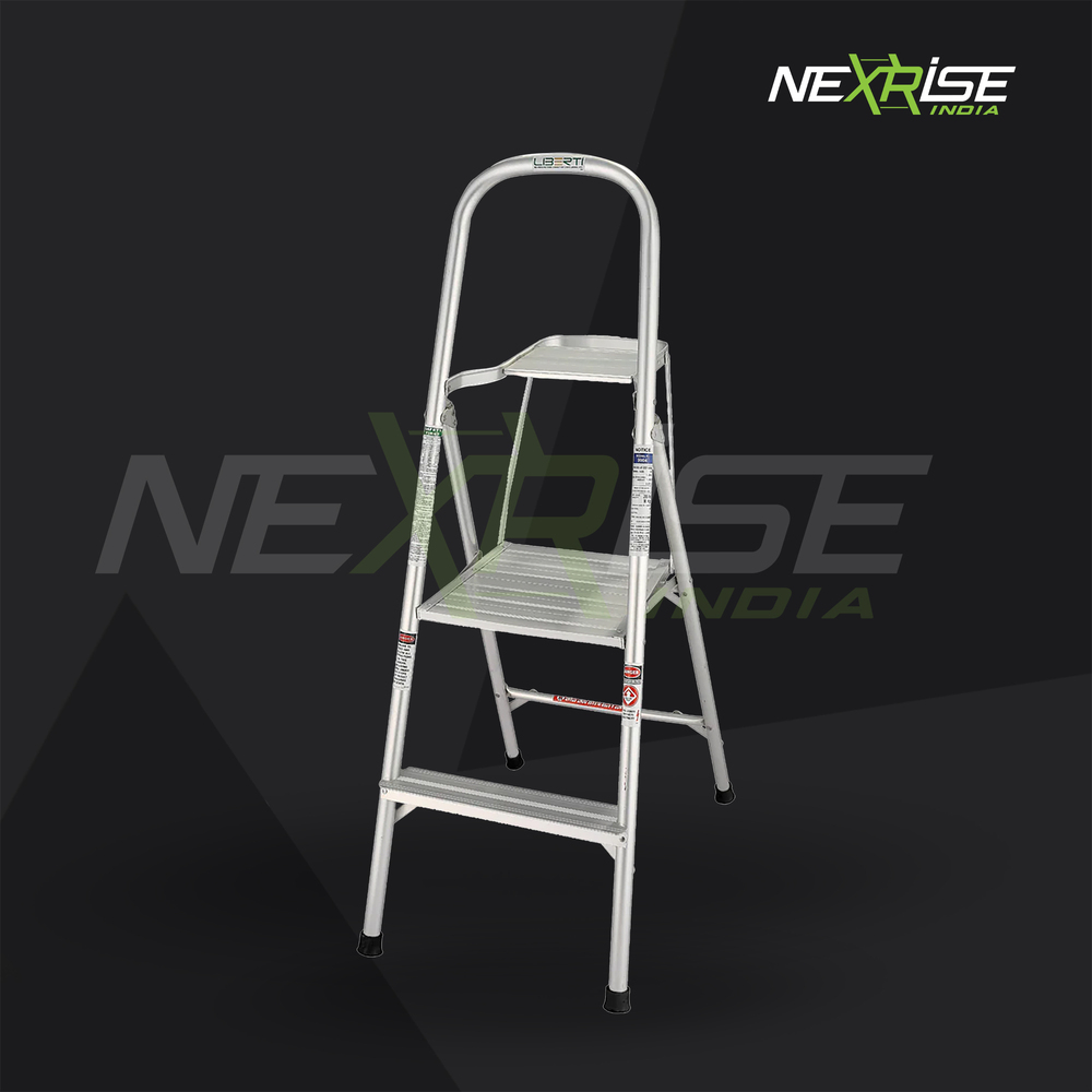 4 feet 9904 - LIBERTI Easy N Lite ALUMINIUM PLATFORM LADDER