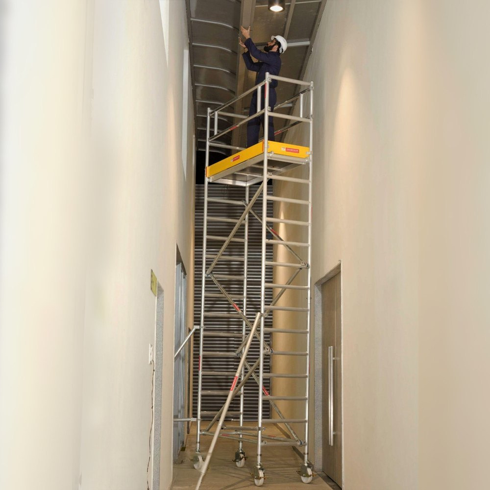 5.2m NARROW WIDTH SCAFFOLD TOWER