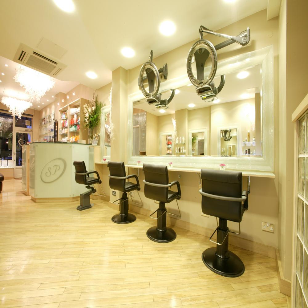 SALON SHOP INTERIOR