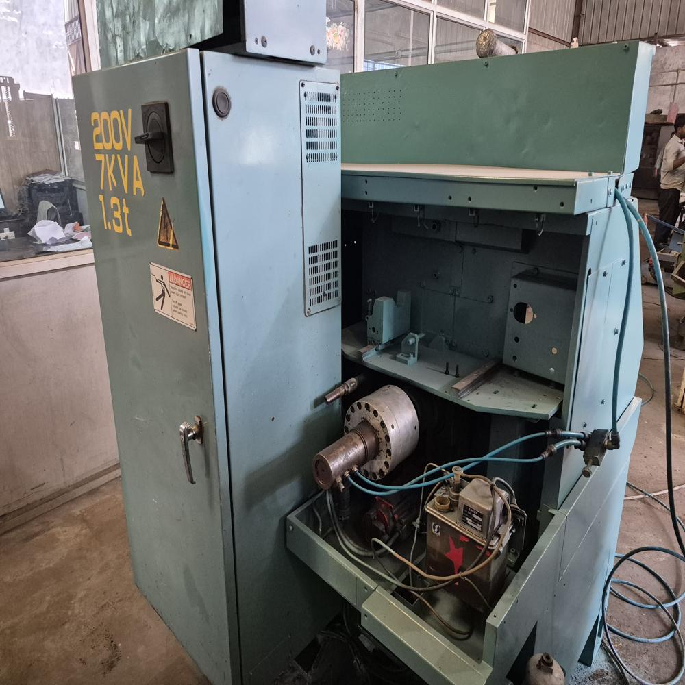 CNC LATHE