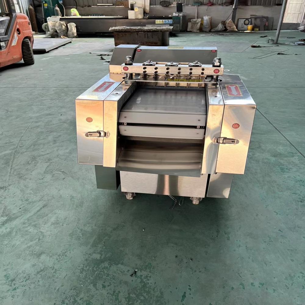 Automatic Chicken Cutting Machine - Automation Grade: Semi-automatic