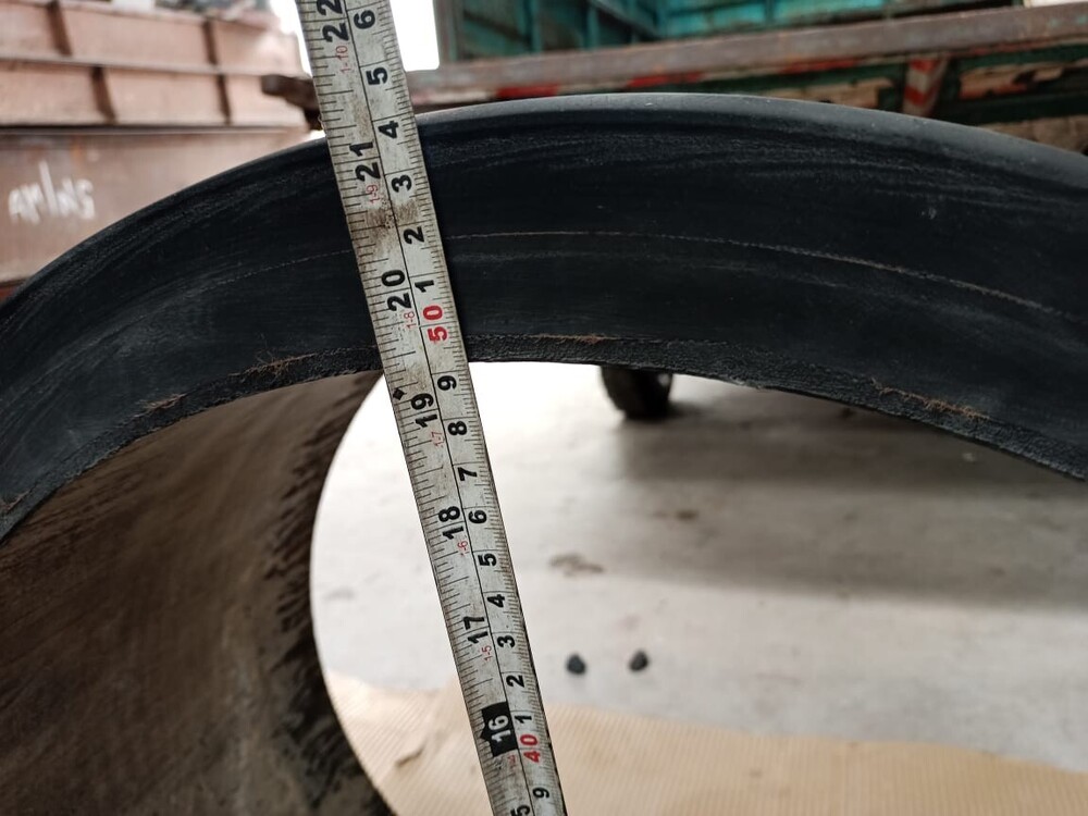 Uncoiler and recoiler rubber mandrel sleeve