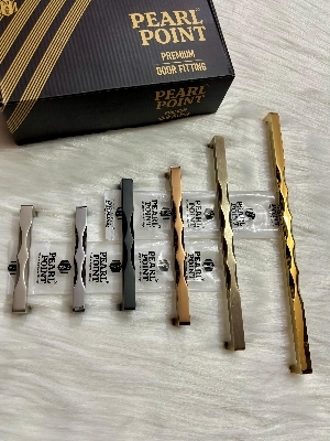 Cabinet handle