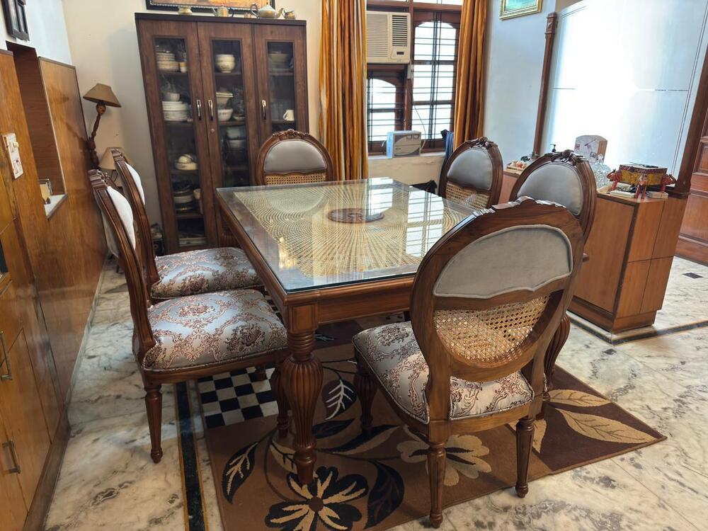 Classical Handmade Wooden Dining Table Set