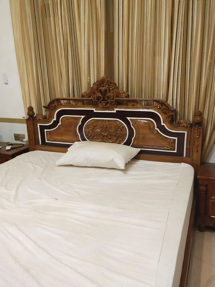 Traditional Solid Wood Double Bed