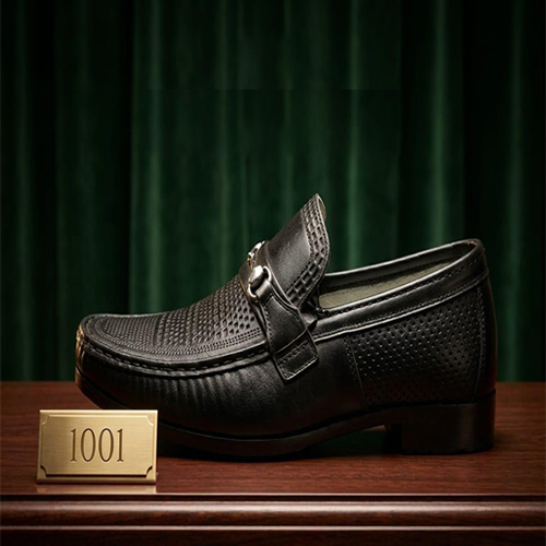 1001 Black Color Loafer