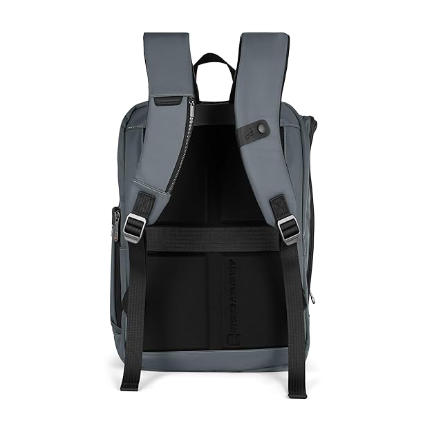 SWISS MILITARY PINNACLE Black Gold Collection FORTIS 19L Laptop compartment fits up to LBP156