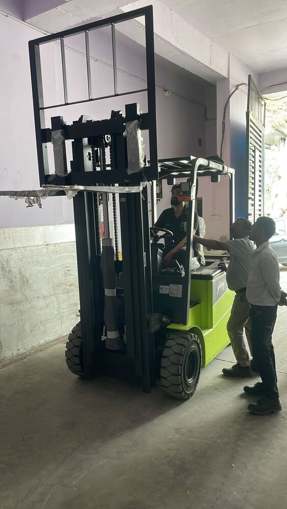 3 Ton Electric Forklift Rent