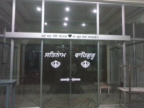 सेंसर स्लाइडिंग डोर ऑपरेटर