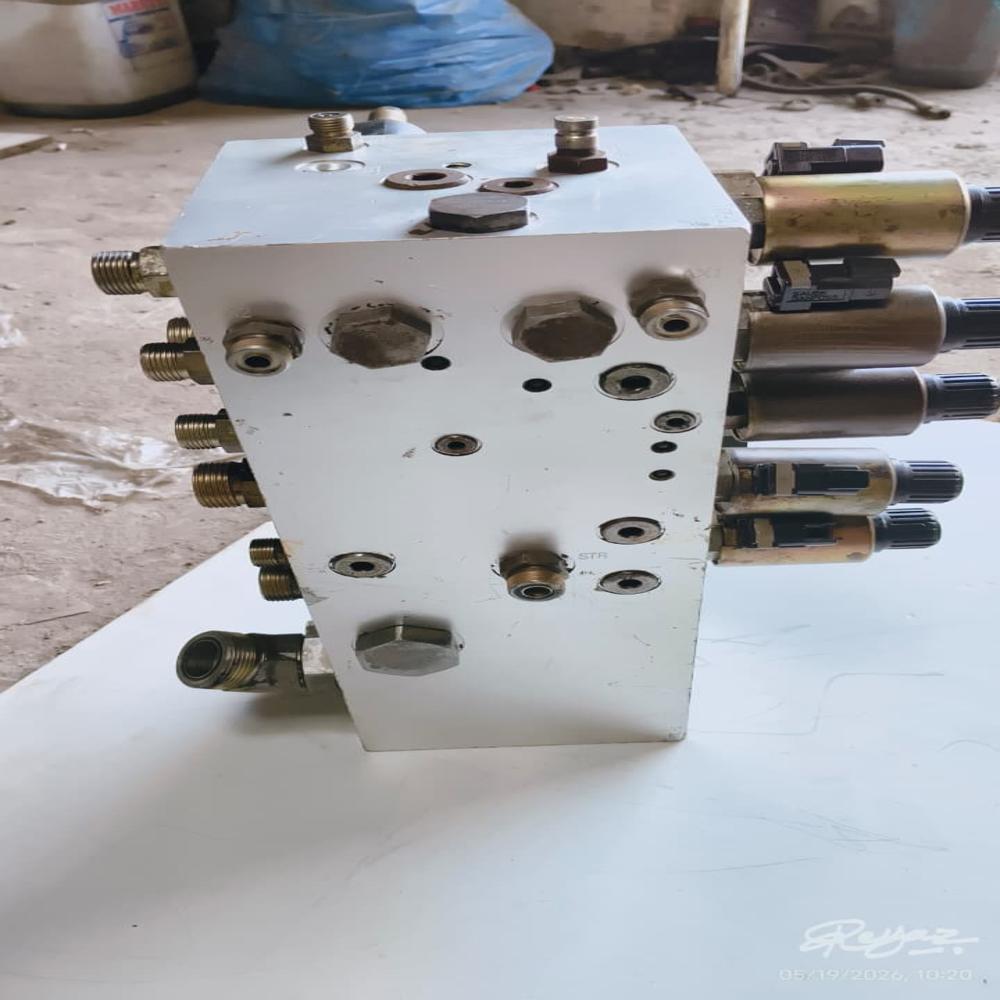 Genie S85 Valve Bank / Hydraulic Manifold Assembly