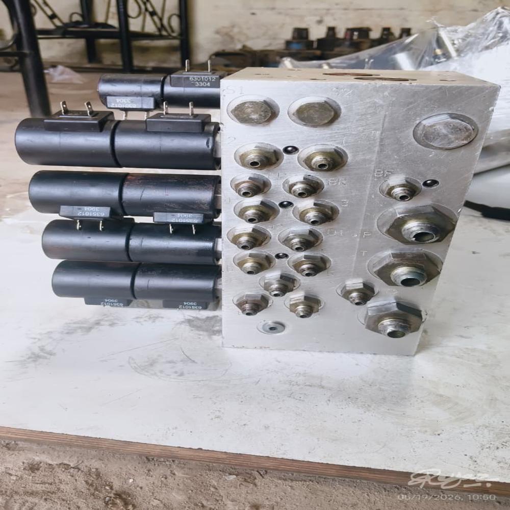 JLG 400RTS / 500RTS Control Valve Bank / Manifold