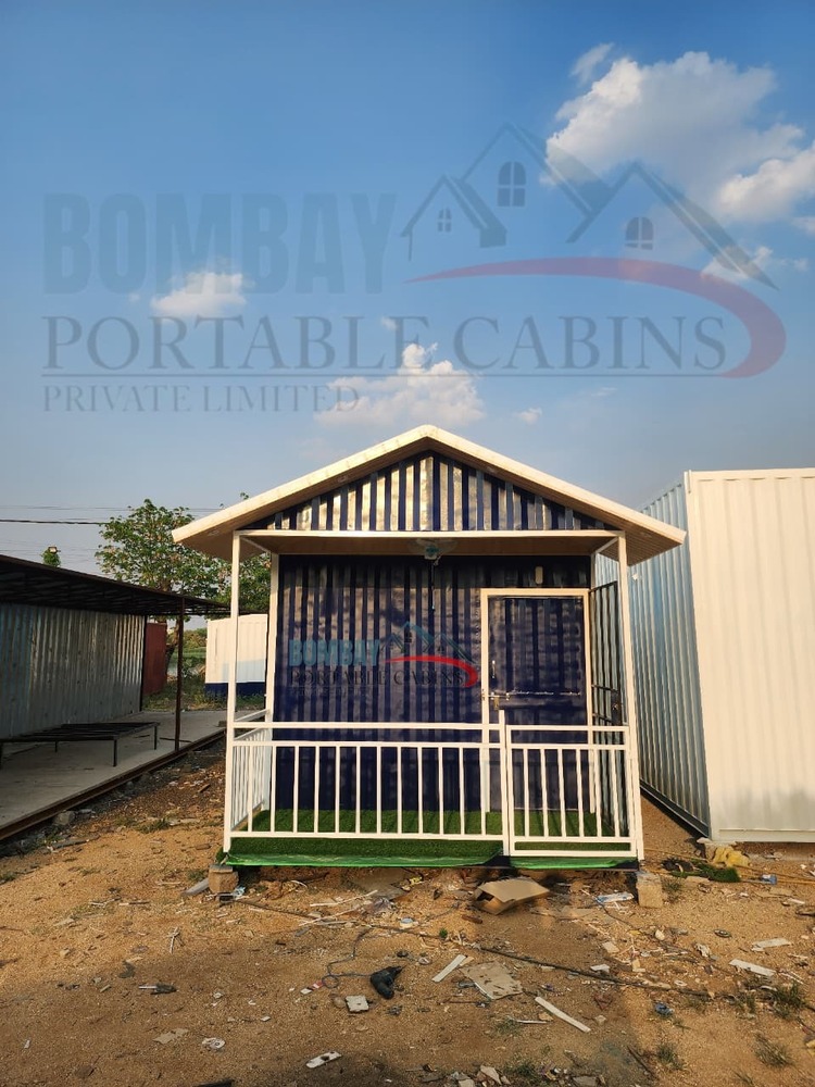 Farm House Cabin - Color: Blue
