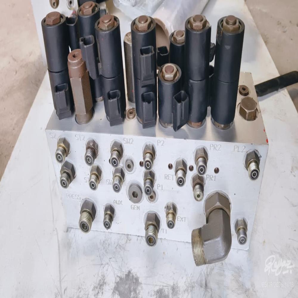 Genie S65 Main Hydraulic Valve Bank / Manifold Assembly