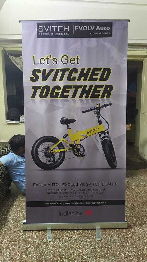 Roll Up Standee