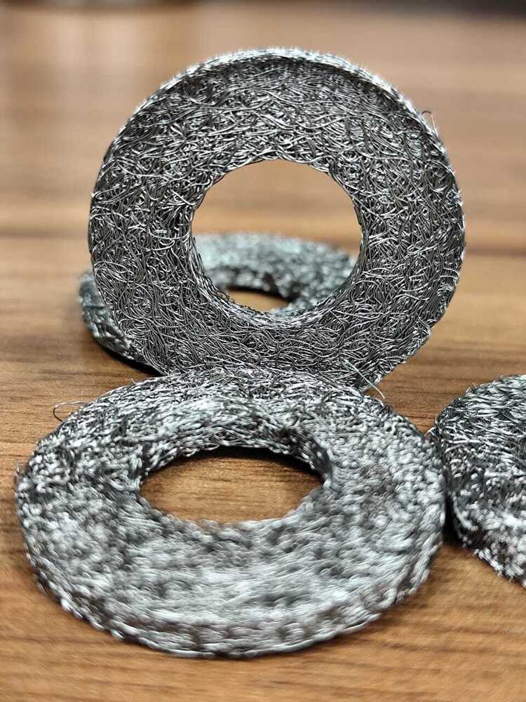 High Quality Knitted Wire Mesh - Aperture: 1 Mm To 5 Mm