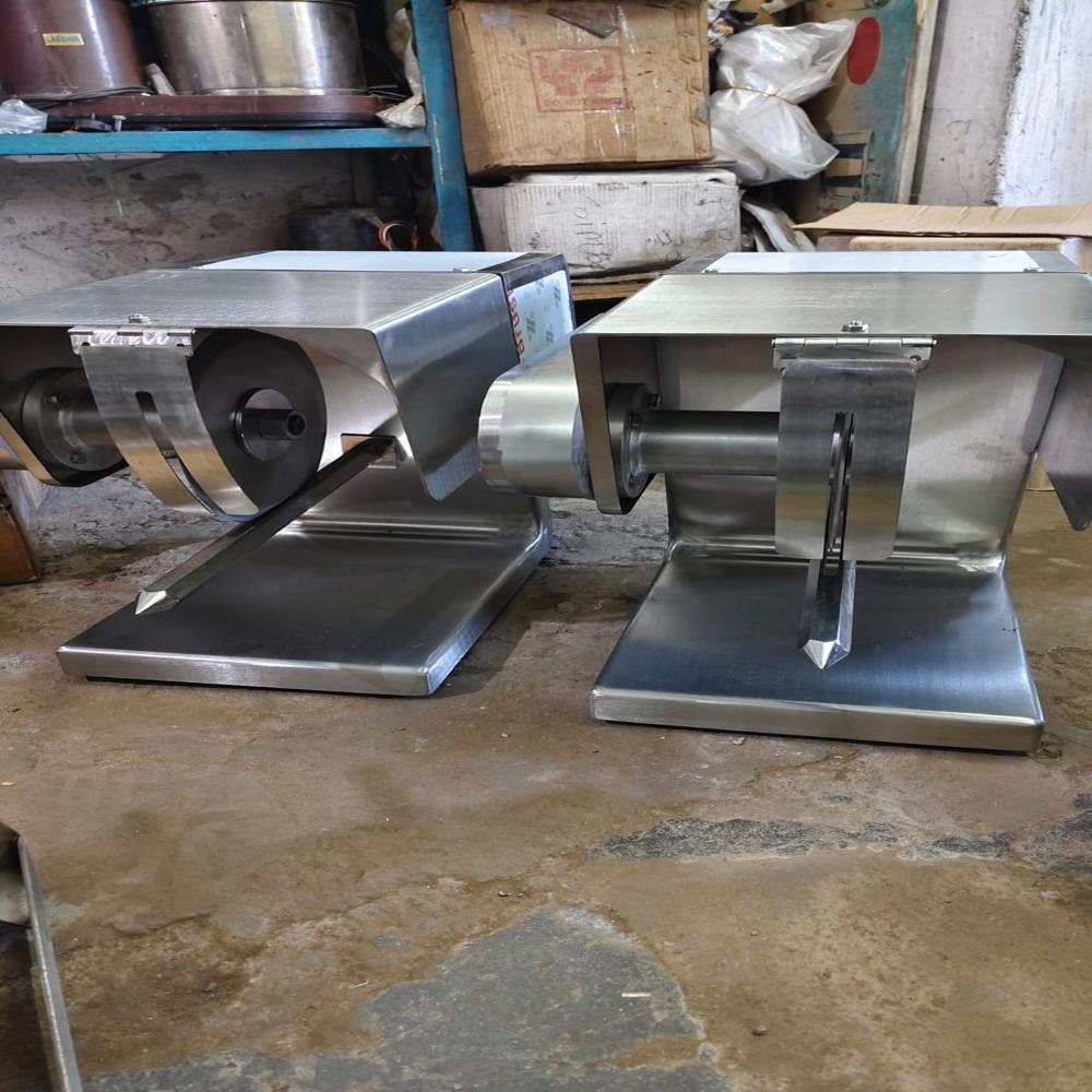 Manual Chicken Cutting Machine - Capacity: 100 Kg/hr