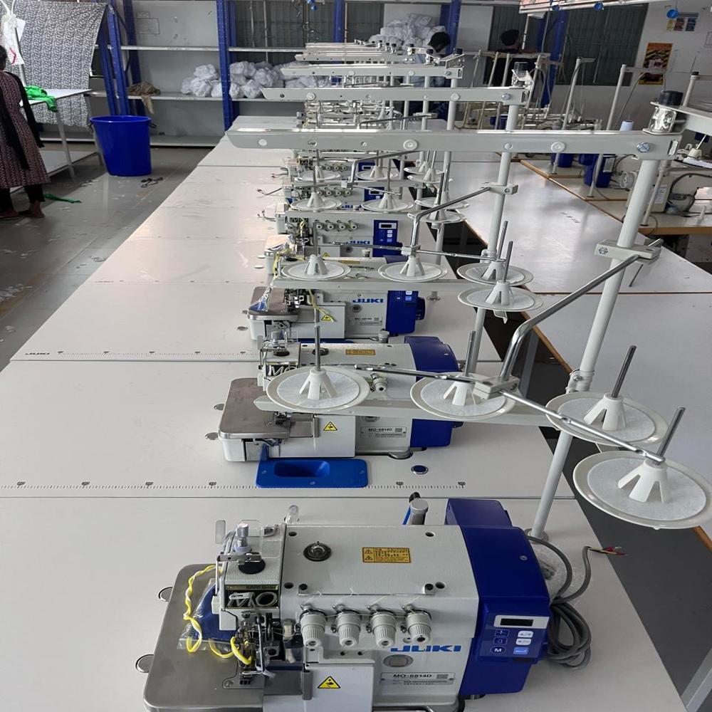 JUKI MO 6814 D OVERLOCK SEWING MACHINE