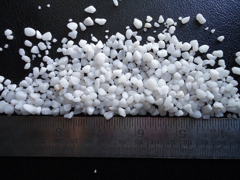Wholesale Milky White Tumbled Marble Pebbles Natural Snow White Stones for Garden Landscaping Decor