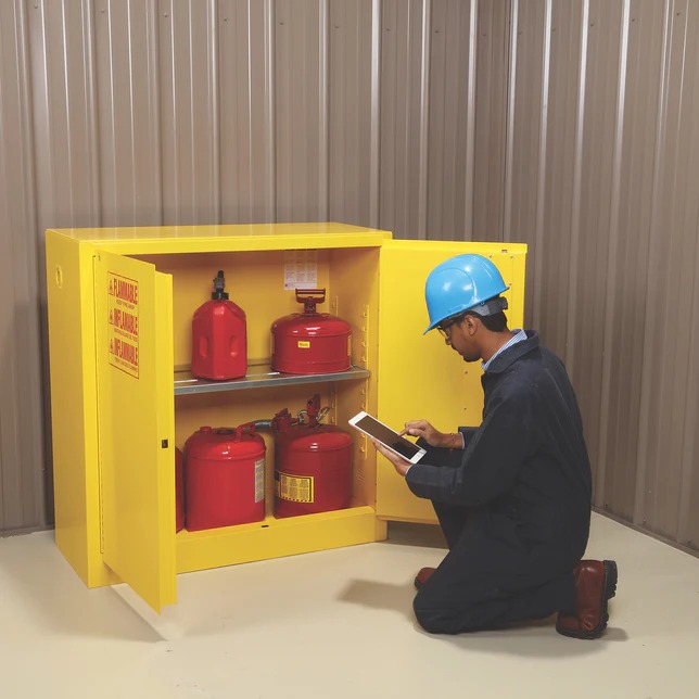  NEW PIG Flammable Liquid Storage Cabinet - CABK716