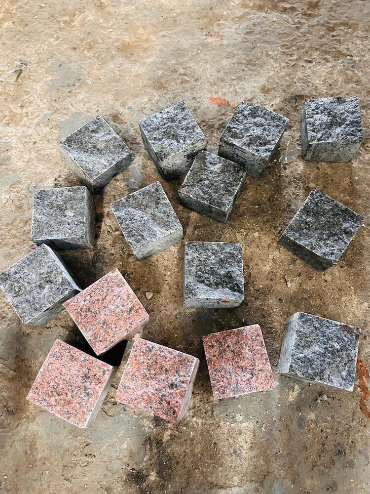 Stone Splitting Machine
