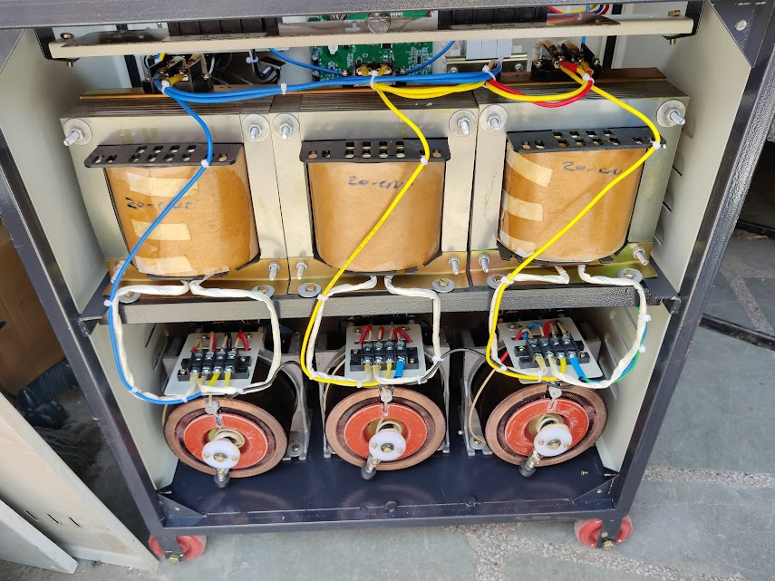 40 Kva 3 Phase Servo Voltage Stabilizer, for Industrial