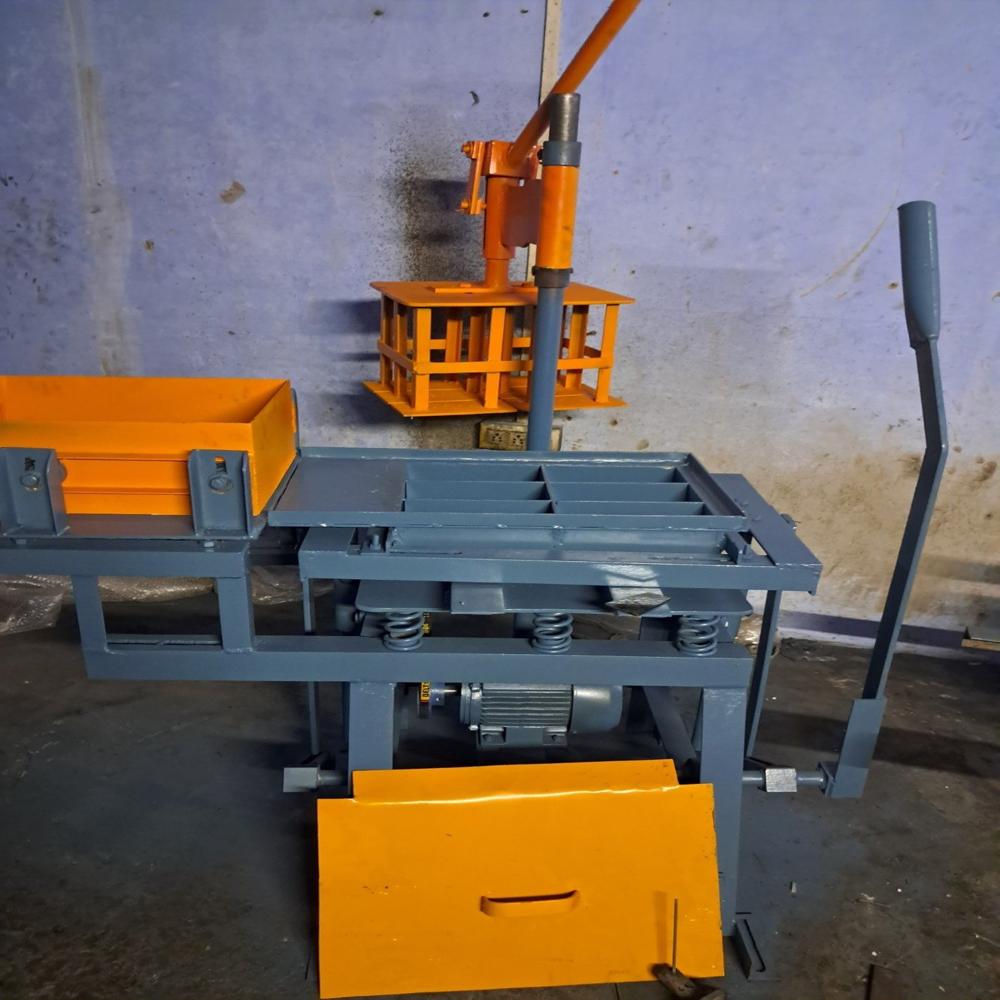 Manual Fly Ash Brick Machine - Color: As Per Requirement