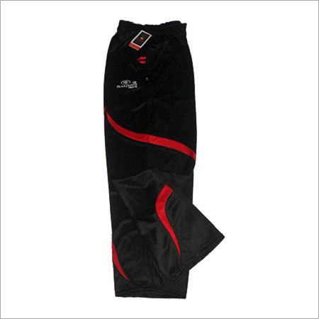स्पोर्ट्सवियर ट्रैक पैंट्स