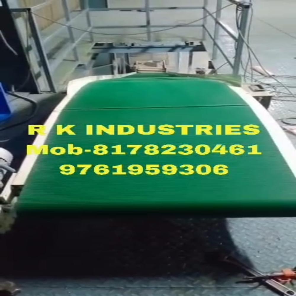 SLAT CONVEYOR