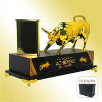PL-643 Polyresin Trophy
