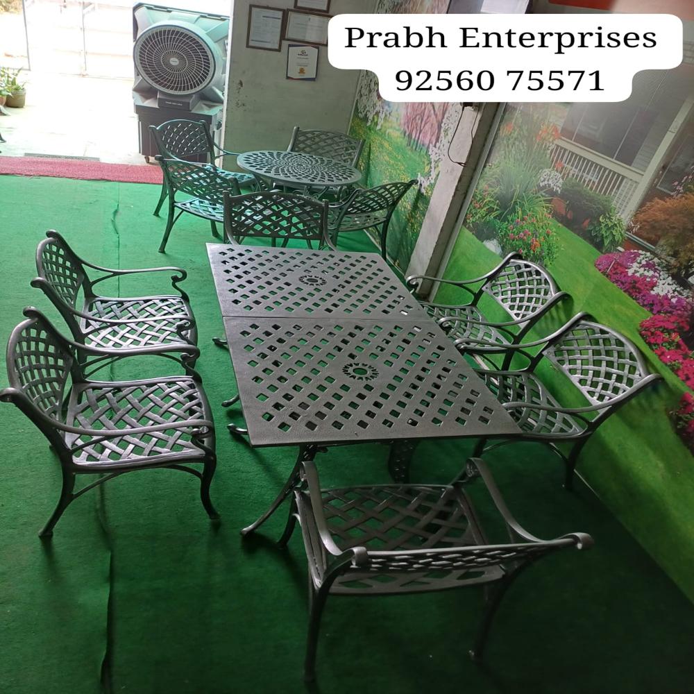 Cast Aluminium Restaurant Table And Chair