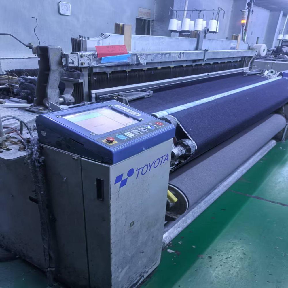 Toyota T710 Airjet loom
