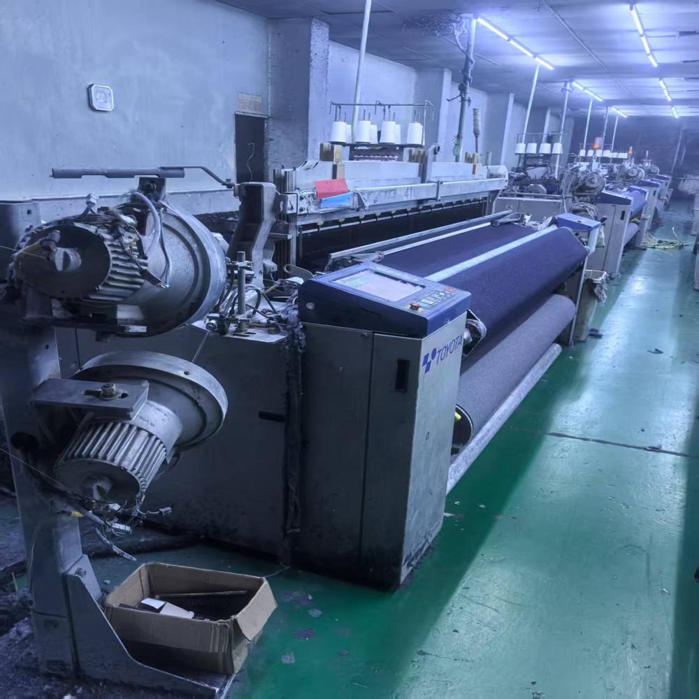 Toyota T710 Airjet loom