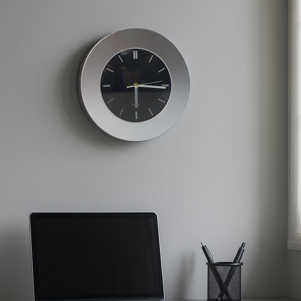 Modern Round Wall Clock - (1 Pc) - Color: Mix
