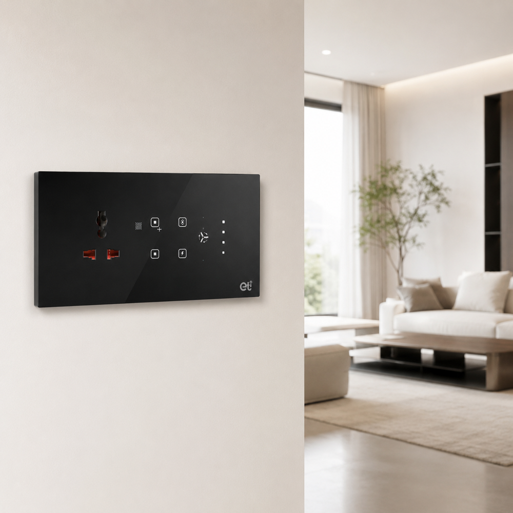 6 Module 4 Switch 1 Fan 1 Socket - Color: Black