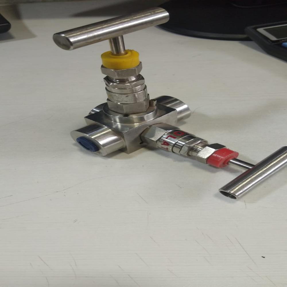 5-valve Manifold - Application: Industrial