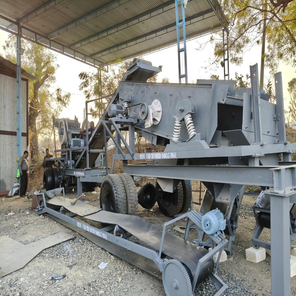 Mobile stone Crusher plant with screener