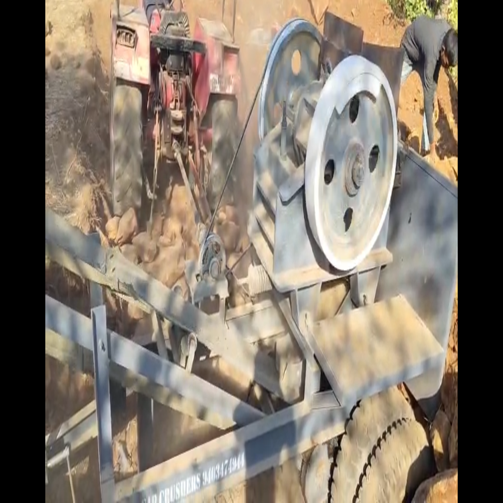 Small Mobile Crusher - Automatic Grade: Automatic