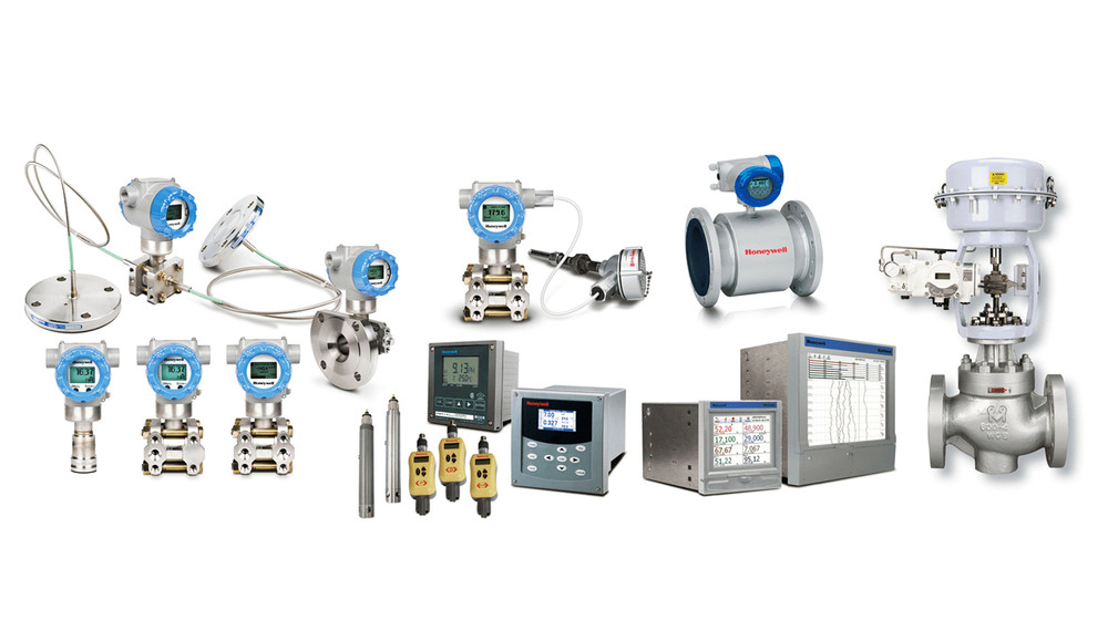 Industrial Controller - High-quality Raw Material, Computerized Operation, Automatic Functionality | Robust Design, Compliant With Industry Standards