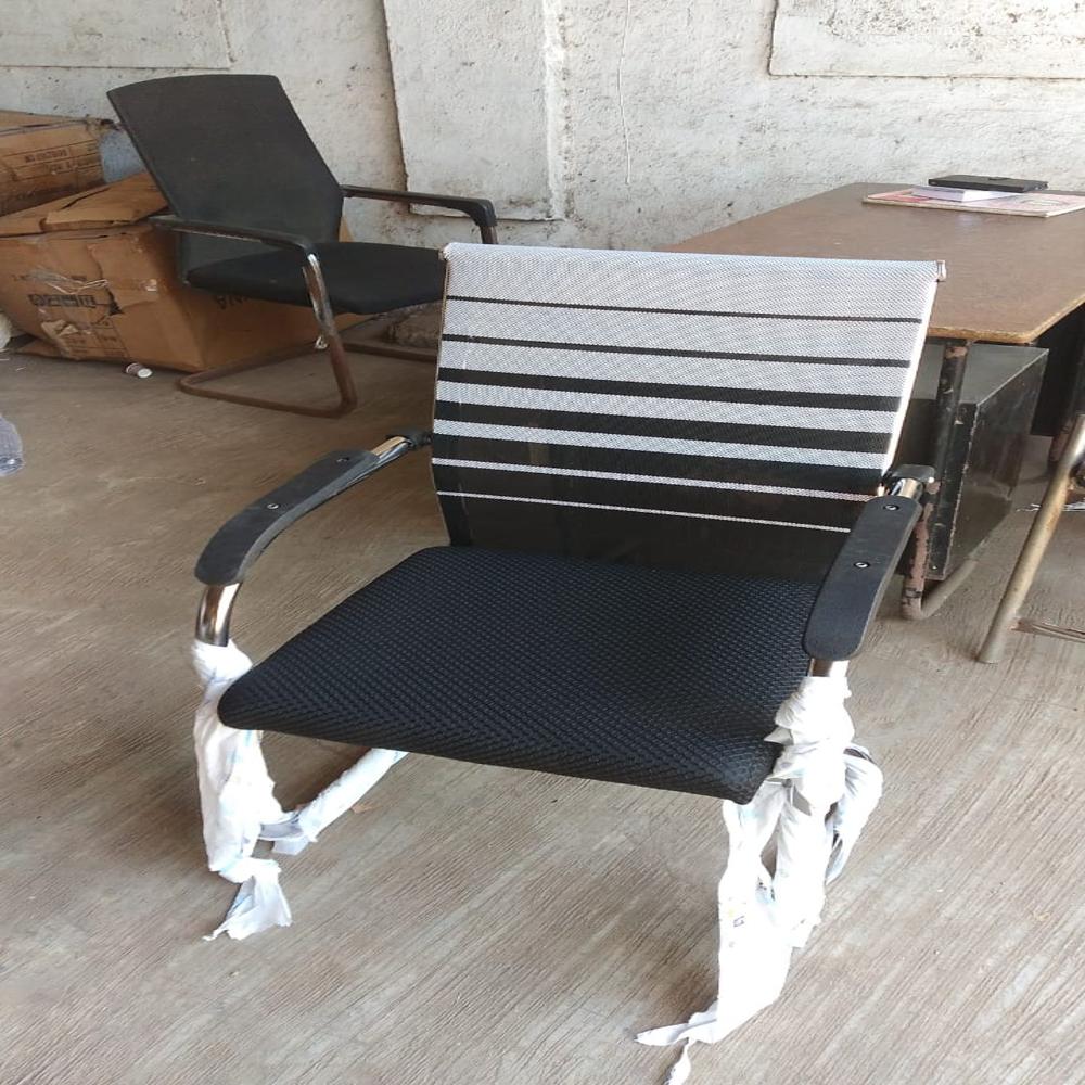 C105 Visitor Chairs - Color: Black Frame