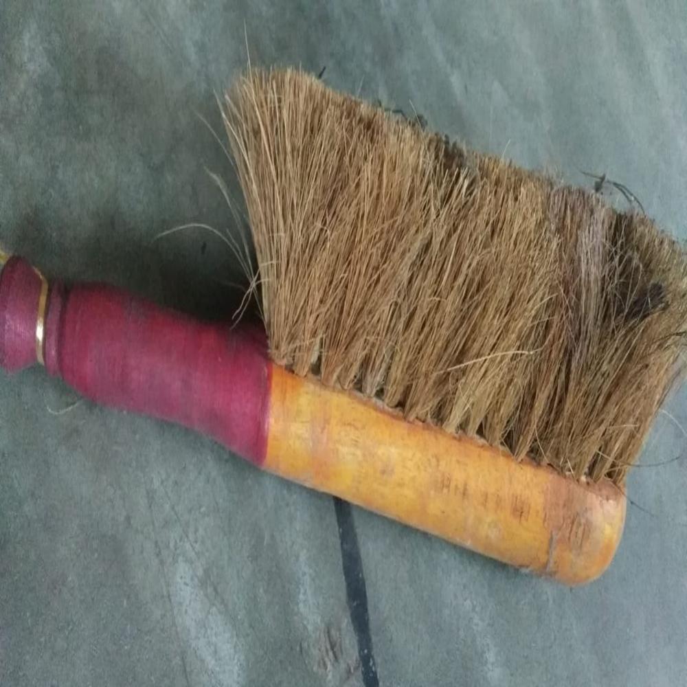 Battery Pole Cleaning Brush