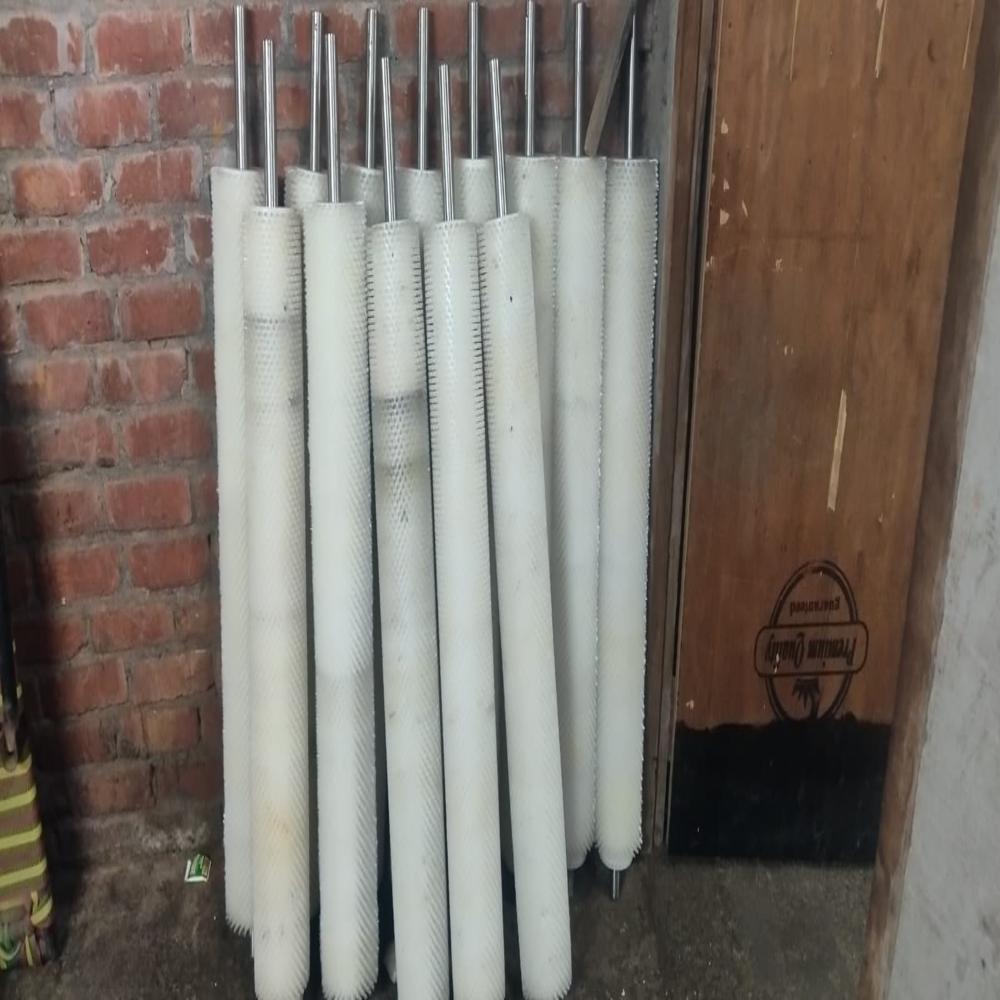 Battery Pole Cleaning Brush